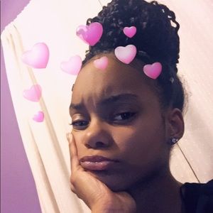 Meet your Posher, Kiana